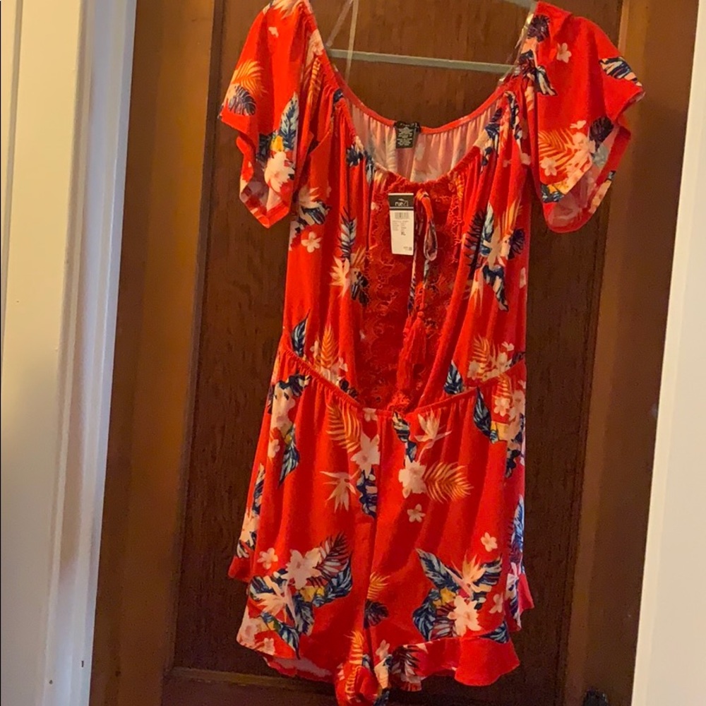 NWT Rue 21 floral romper size XL